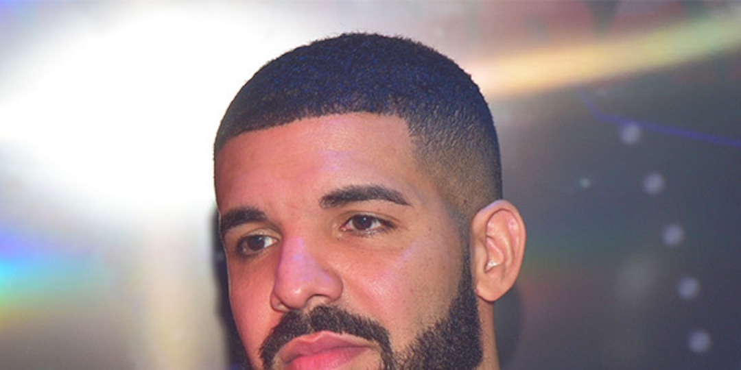 Drake Porte Plainte Contre Une Femme Qui L Accuse De L Avoir